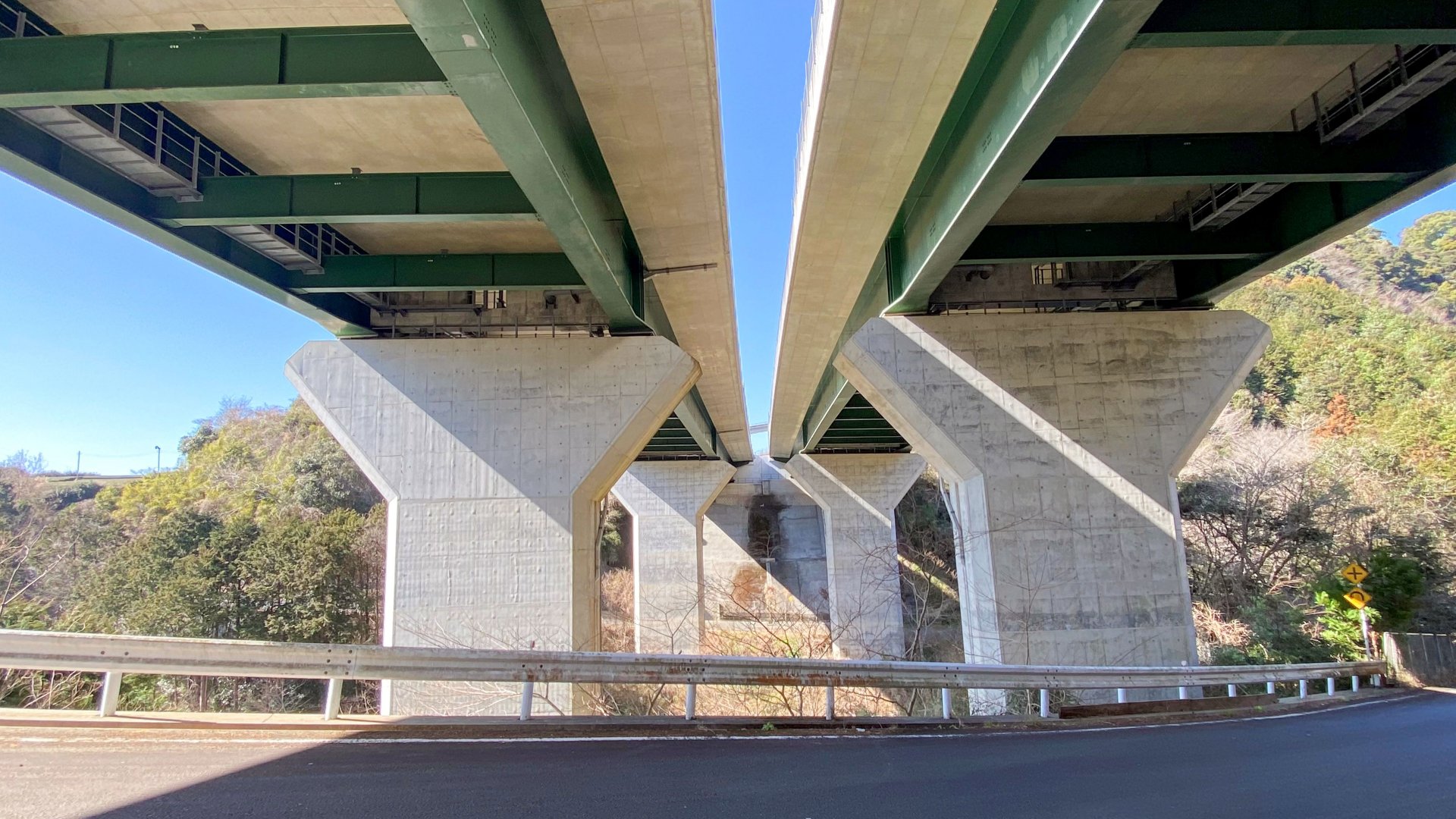第二東名高速道路 江尾川橋詳細設計 | 橋梁