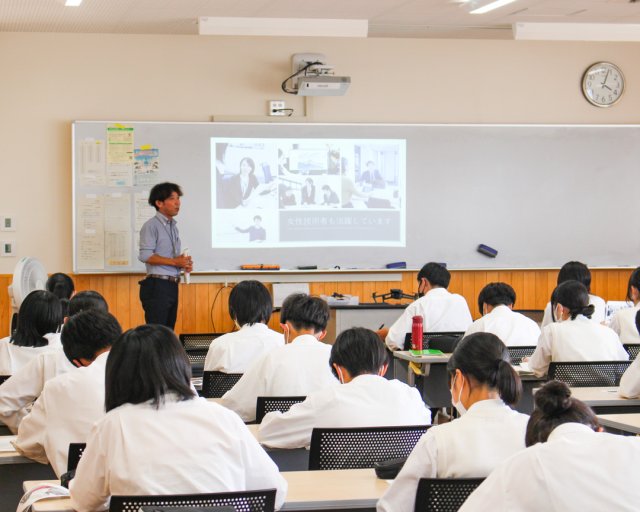 岐阜県立本巣松陽高校で職業講話に参加しました | お知らせ