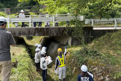七宗町と連携し、加茂高等学校の生徒が参加する橋梁点検体験を企画・実施しました | お知らせ
